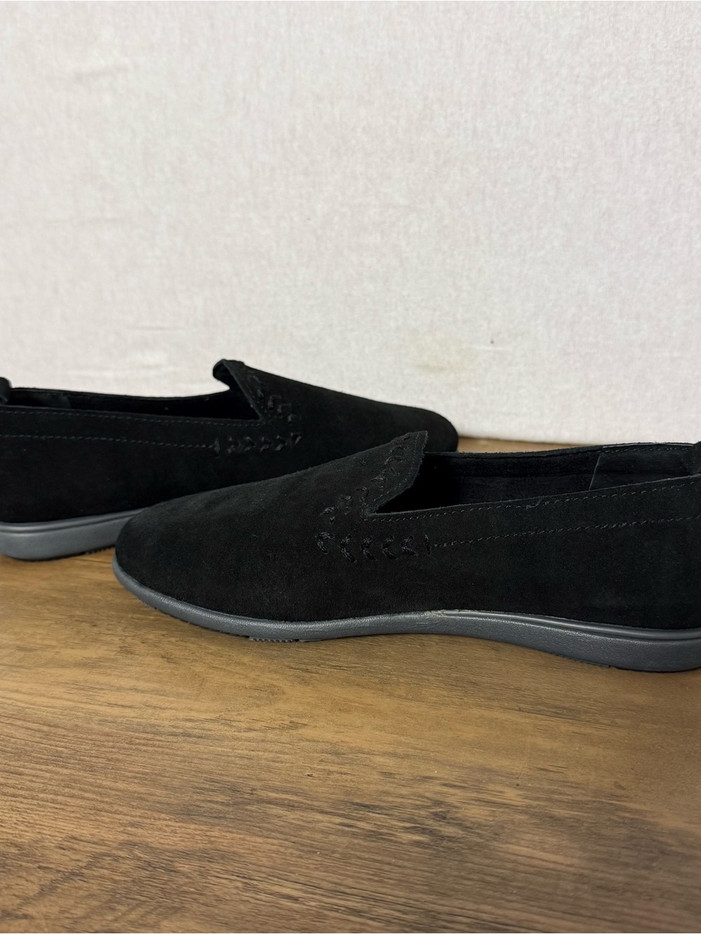 Minnetonka Women’s Shay Suede Slip-On Shoes - Black - Size 7.5